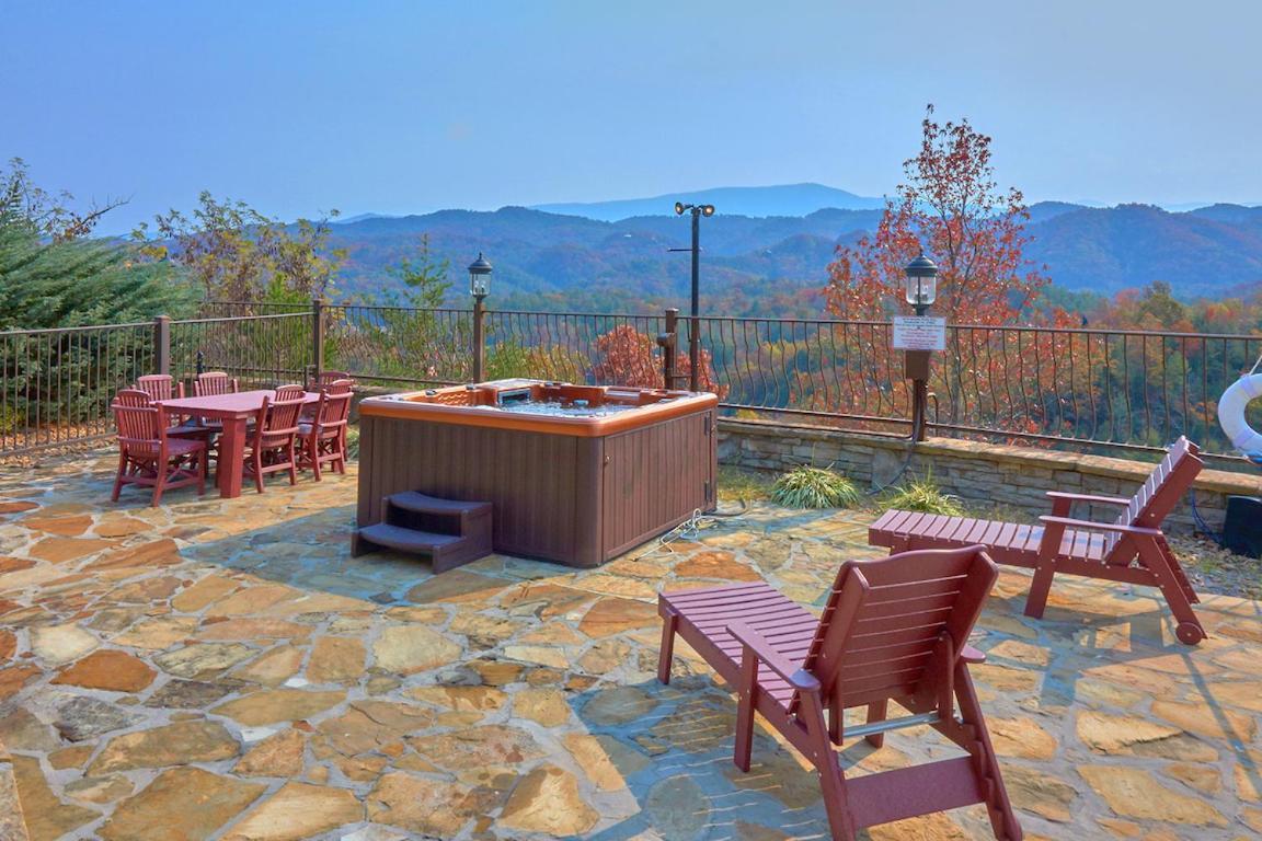 Journey'S End, 5 Bedrooms, Sleeps 12, Private Outdoor Pool, Theater, Sauna Sevierville Eksteriør bilde